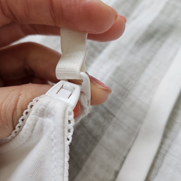 Bundle of Maternity clothes - Picture 10 of 14